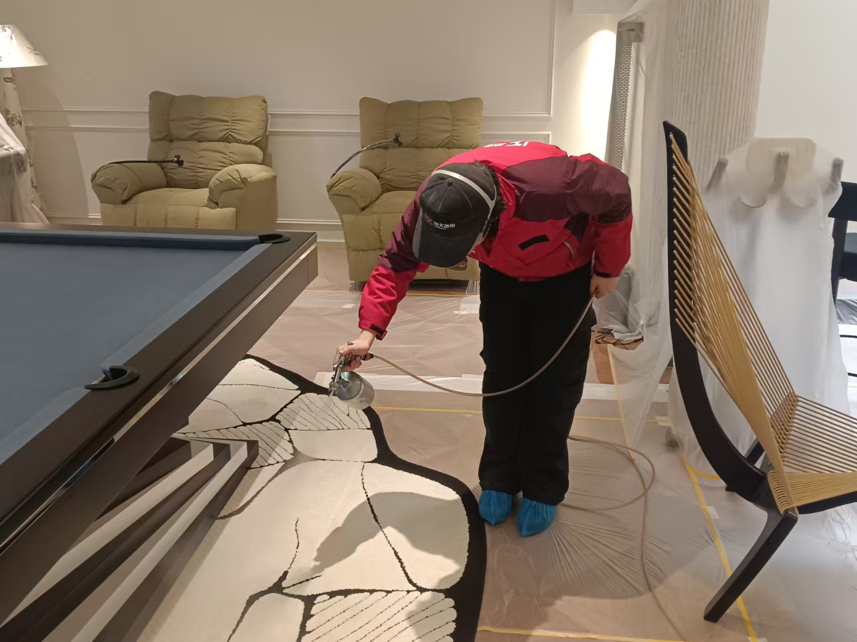 冰虫除甲醛工程师正在